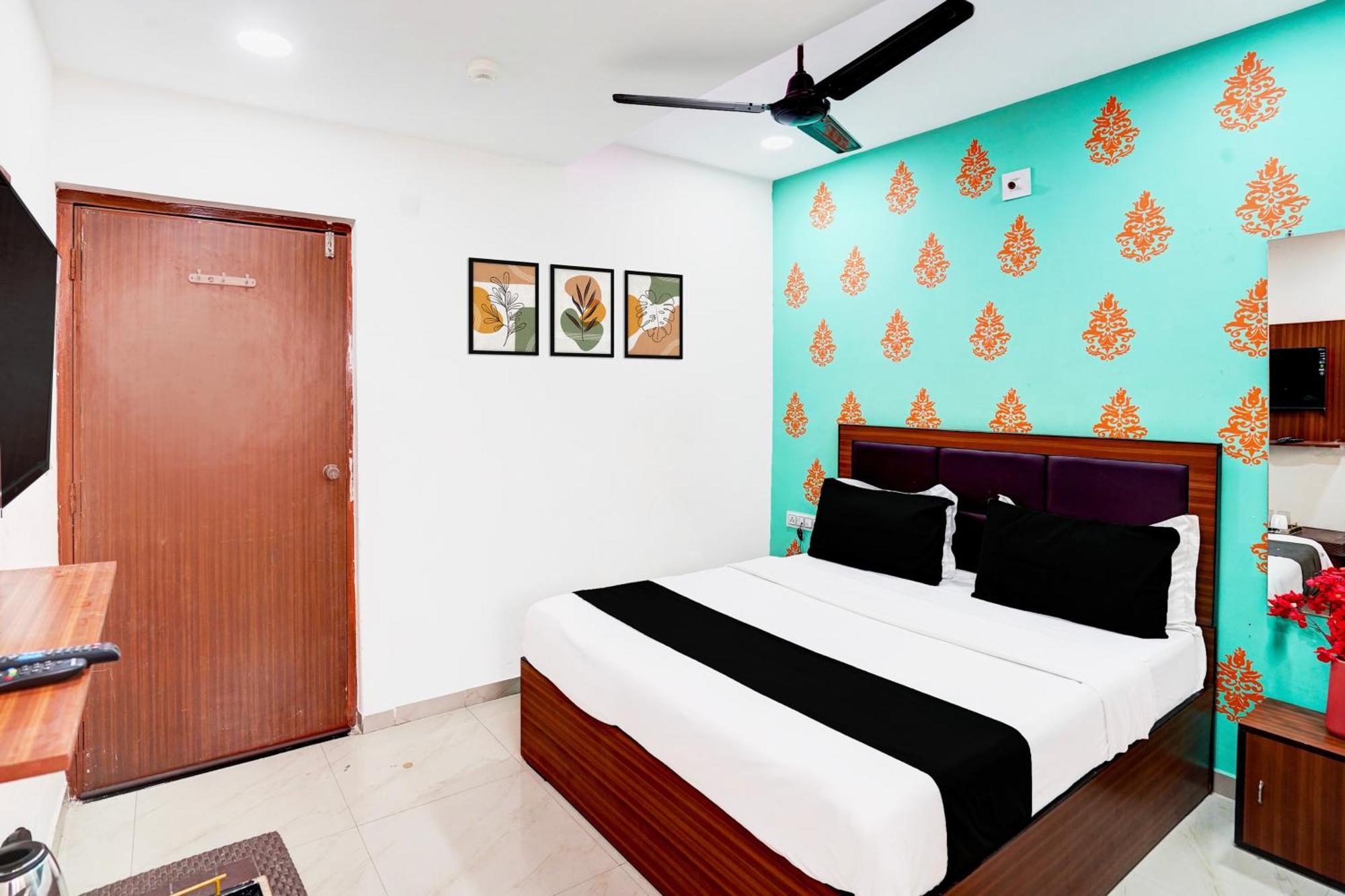 Super Hotel O Geeta Mandir Formerly Hotel Green Park Ahmedabad Luaran gambar
